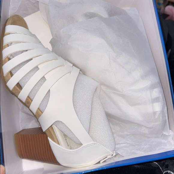 Easy Street Women's Vanni Heeled Sandal NWT - Picture 6 of 8